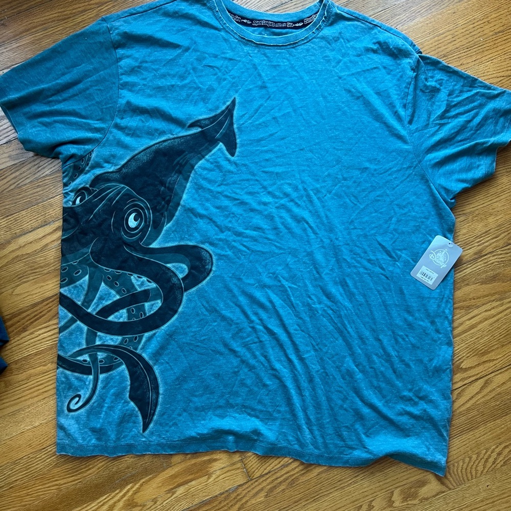 Disney Graphic Squid Men's Shirt